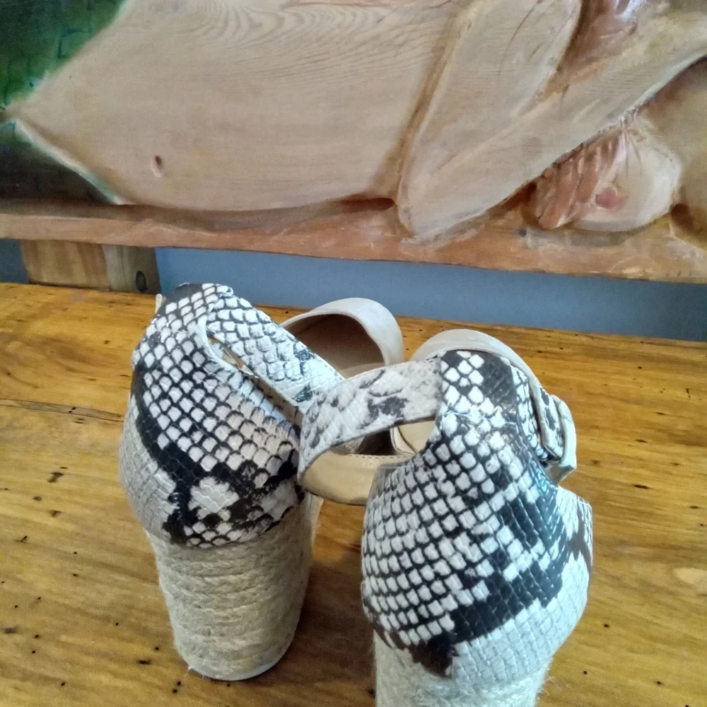 Nine West Ariela Beige & Snakeskin Espadrille 2.5